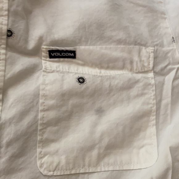 Two Volcom button down cotton shirt ( size 12) - Picture 4 of 8